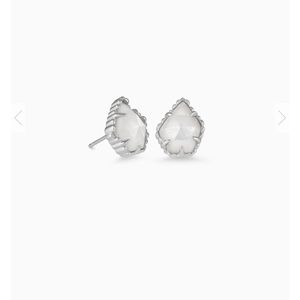 Kendra Scott earnings